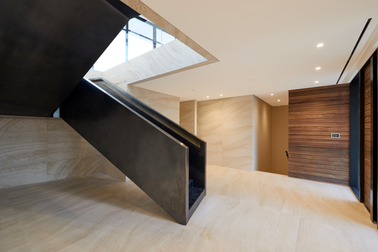 hamptons-03f5bcfd183a33edccae0ec66f7aba01-1-768x512